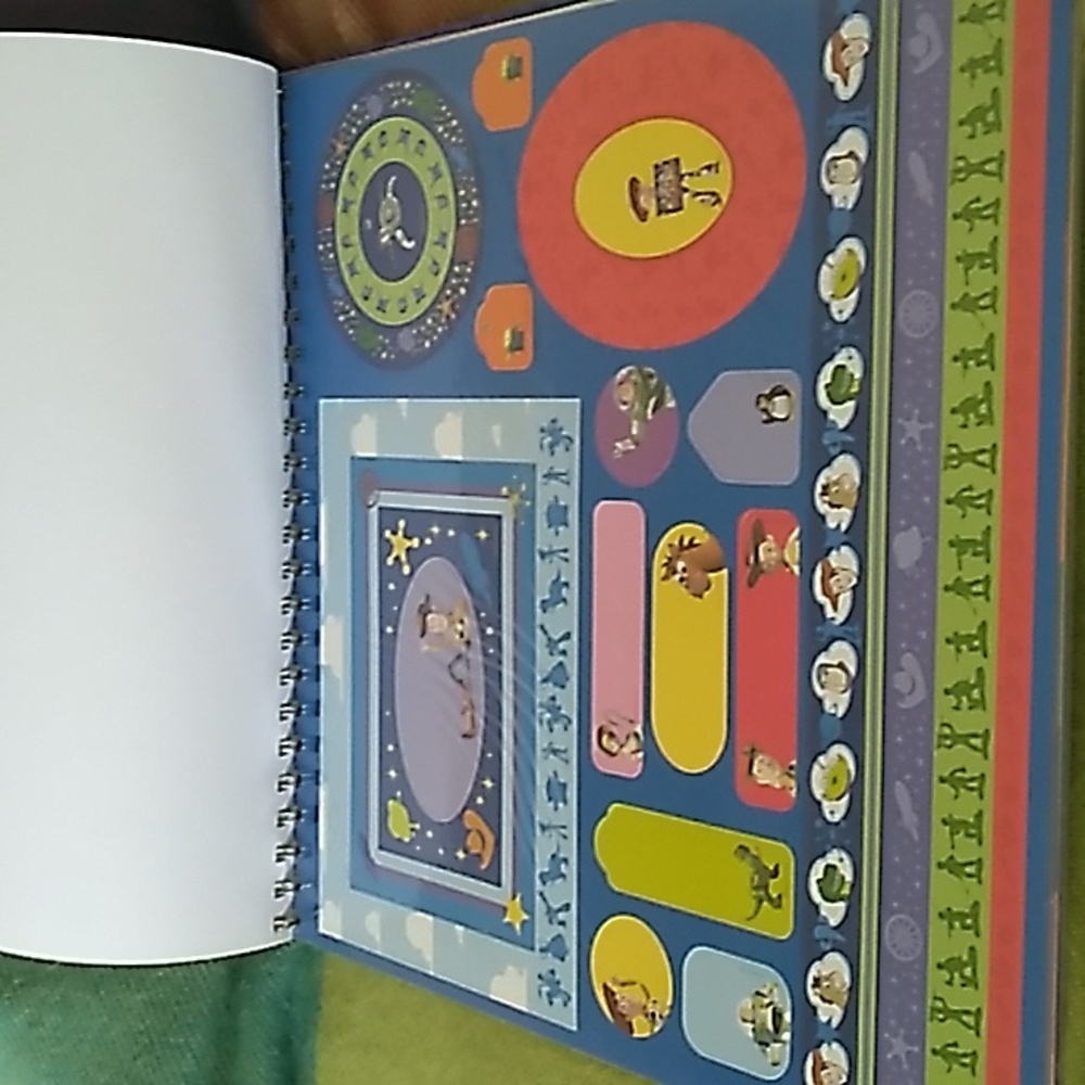 Disney Parks Deluxe Scrapbook Kit- Disney Parks Exclusive 60 Sheets - Picture 15 of 16